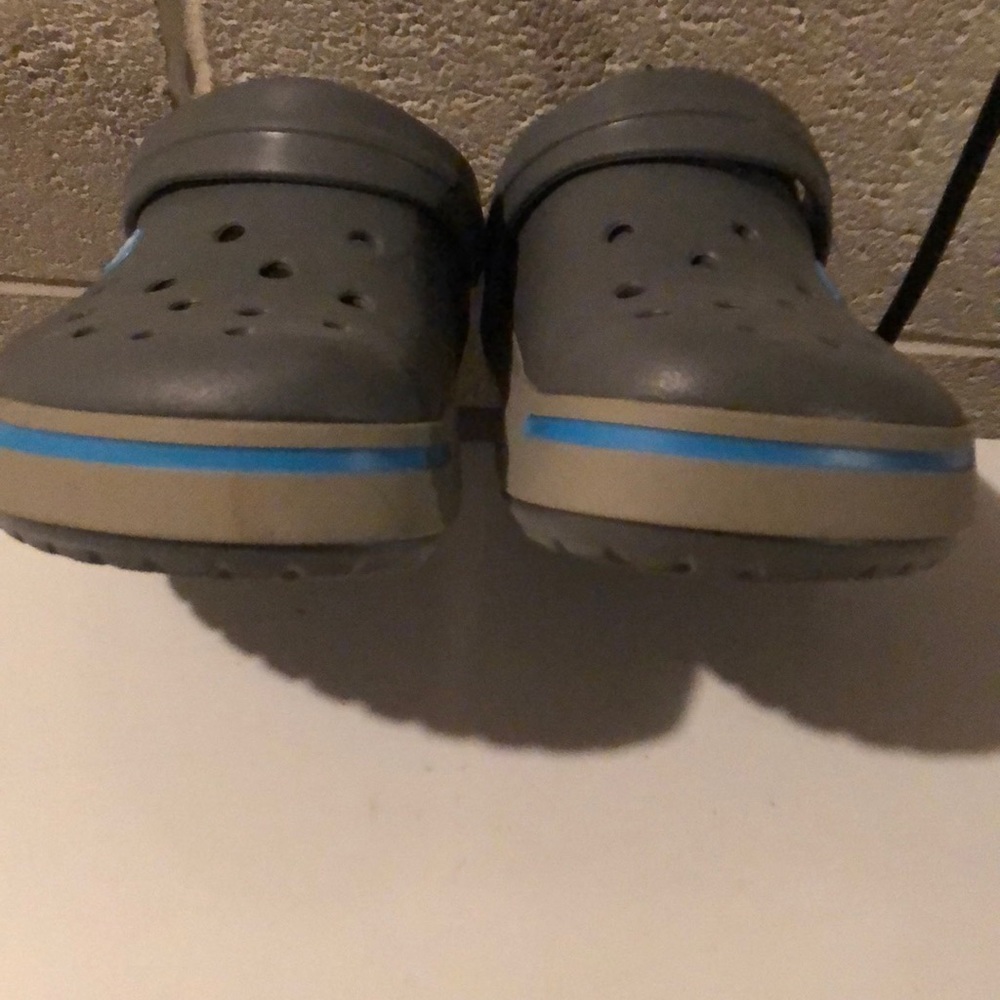 Men’s crocs